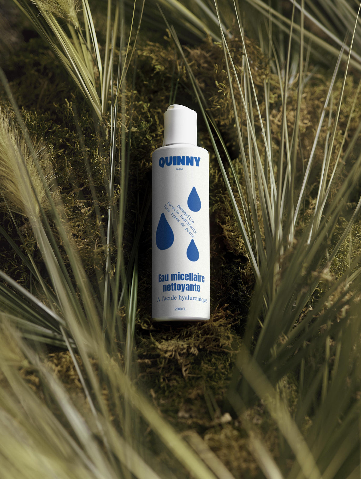 Acqua micellare detergente con acido ialuronico